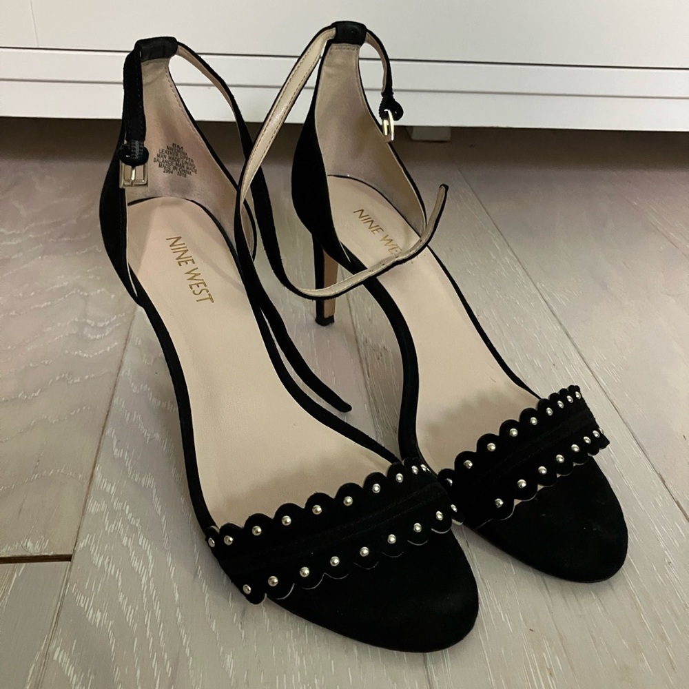 Nine West Black Scalloped Heels